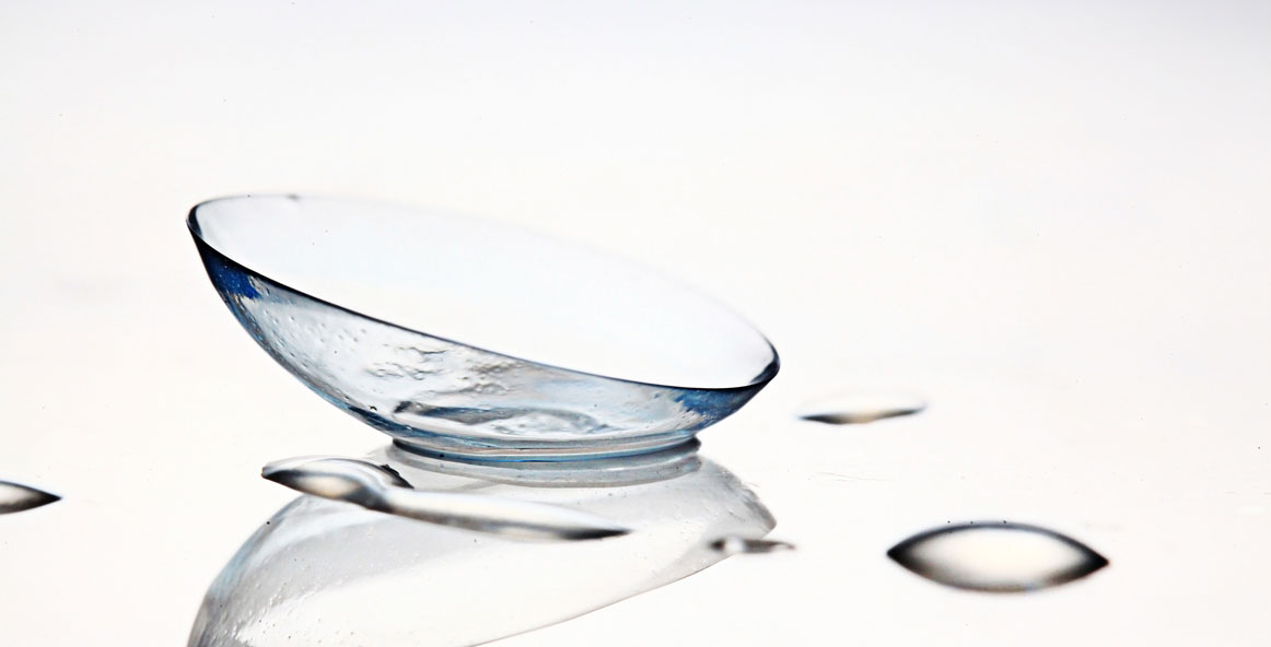 contact lens on a wet surface